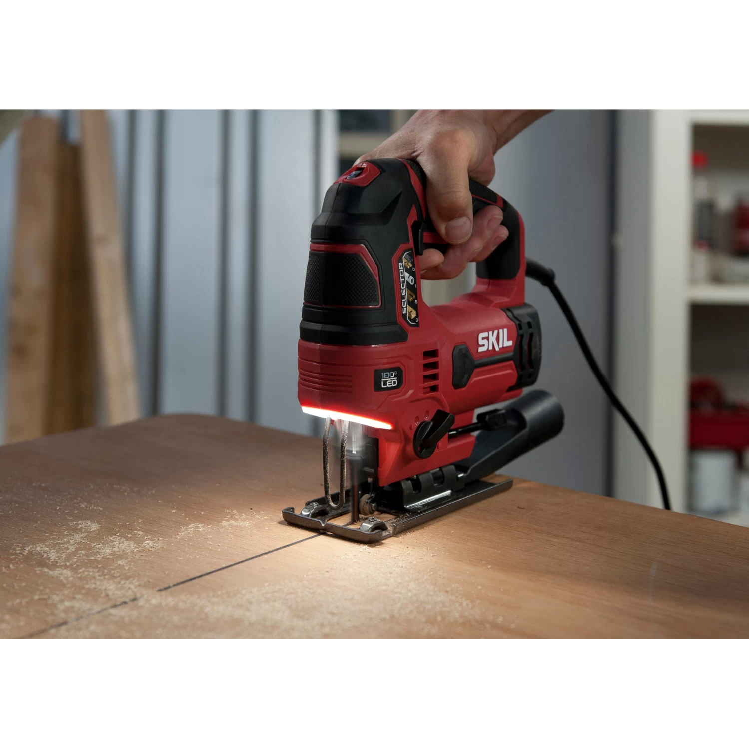 SKIL Decoupeerzaag 4531GA 680W - 180° LED Lamp + 7 Zaagbladen 2 SKIL Decoupeerzaag 4531GA 680W - 180° LED Lamp + 7 Zaagbladen - Afbeelding 2