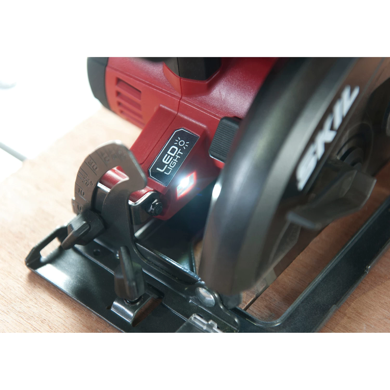 SKIL 20V Cirkelzaag 3520CA 54mm Incl. CT Zaagblad (zonder Accu) 6 SKIL 20V Cirkelzaag 3520CA 54mm Incl. CT Zaagblad (zonder Accu) - Afbeelding 6