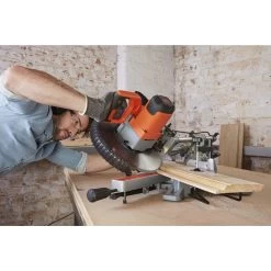 Black & Decker BLACK+DECKER 2100W 254mm Afkort- En Verstekzaag BES710-QS -Hulpmiddelen Voor Thuis 41 348