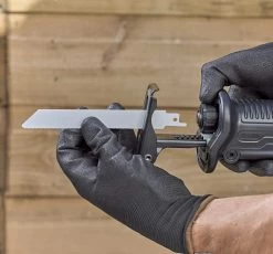 Black & Decker BLACK+DECKER Reciprozaag 750W BES301-QS -Hulpmiddelen Voor Thuis 41 39