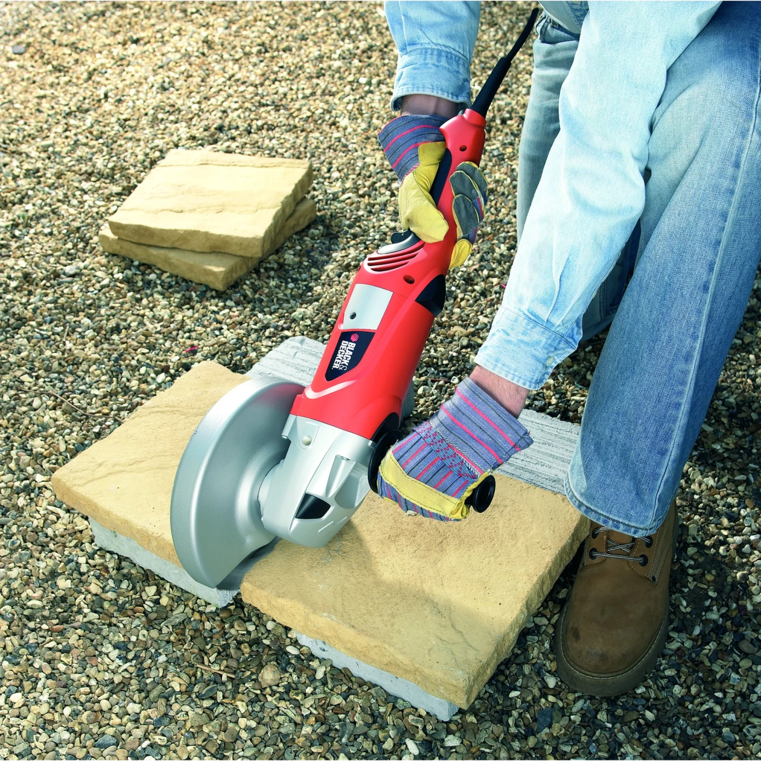 Black & Decker BLACK+DECKER Haakse Slijper KG2000K 2 Black & Decker BLACK+DECKER Haakse Slijper KG2000K - Afbeelding 2